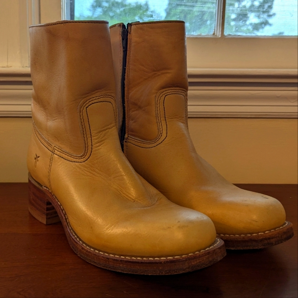 Frye campus banana boots
